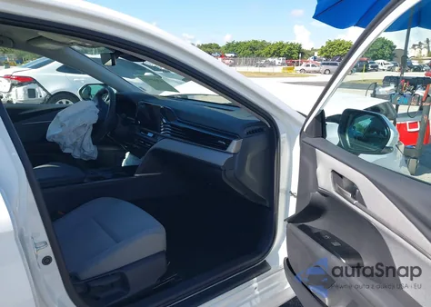 2025 Toyota Camry Le from USA, damaged, VIN 4T1DAACK9SU045558